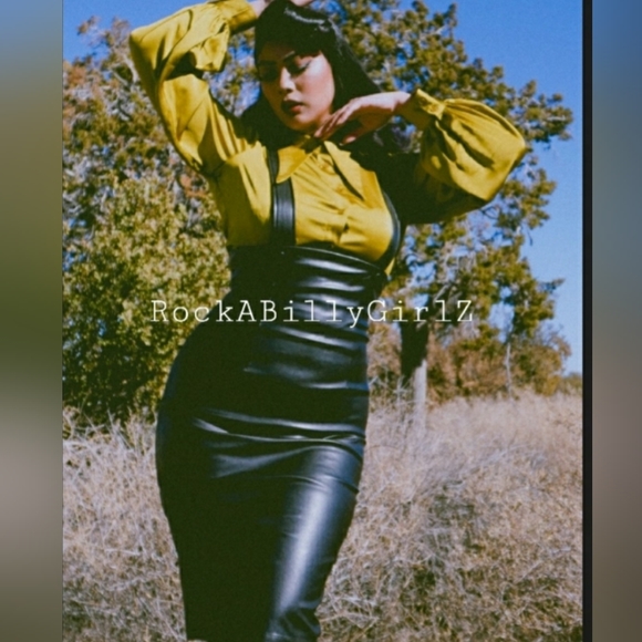 Tatyana 1940's Willow Chartreuse Satin Blouse Pinup Bishop Sleeves Arrow Collar - Picture 11 of 12